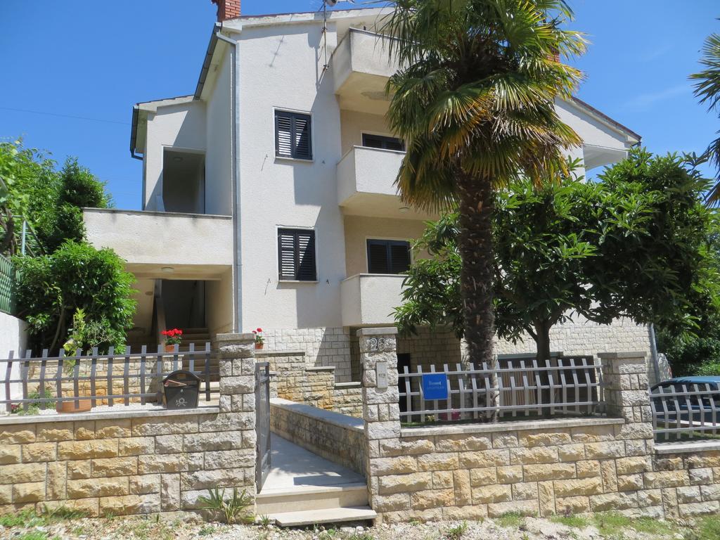 Apartments Sandra Пореч Экстерьер фото