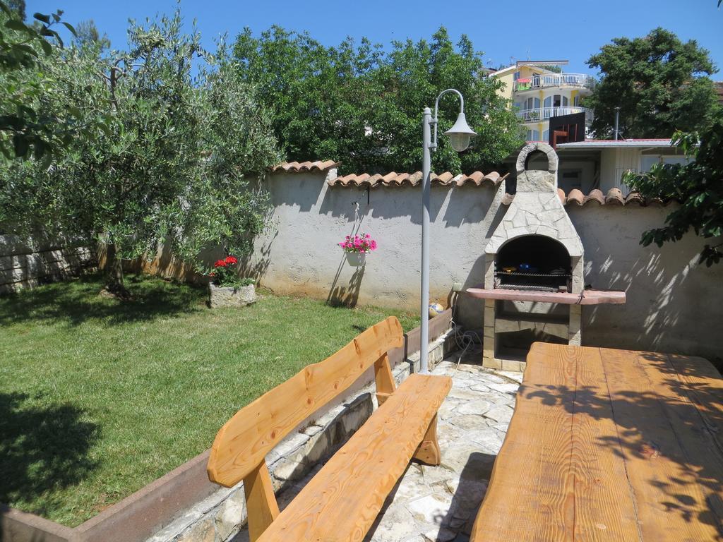 Apartments Sandra Пореч Экстерьер фото