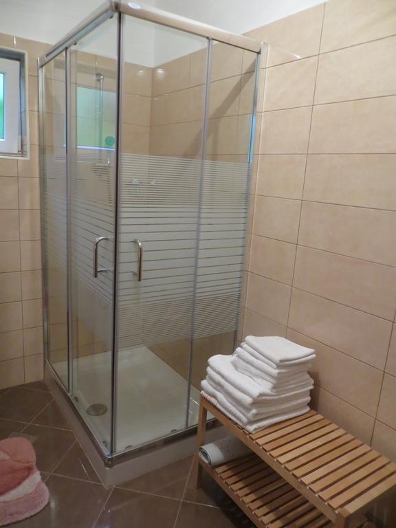 Apartments Sandra Пореч Экстерьер фото
