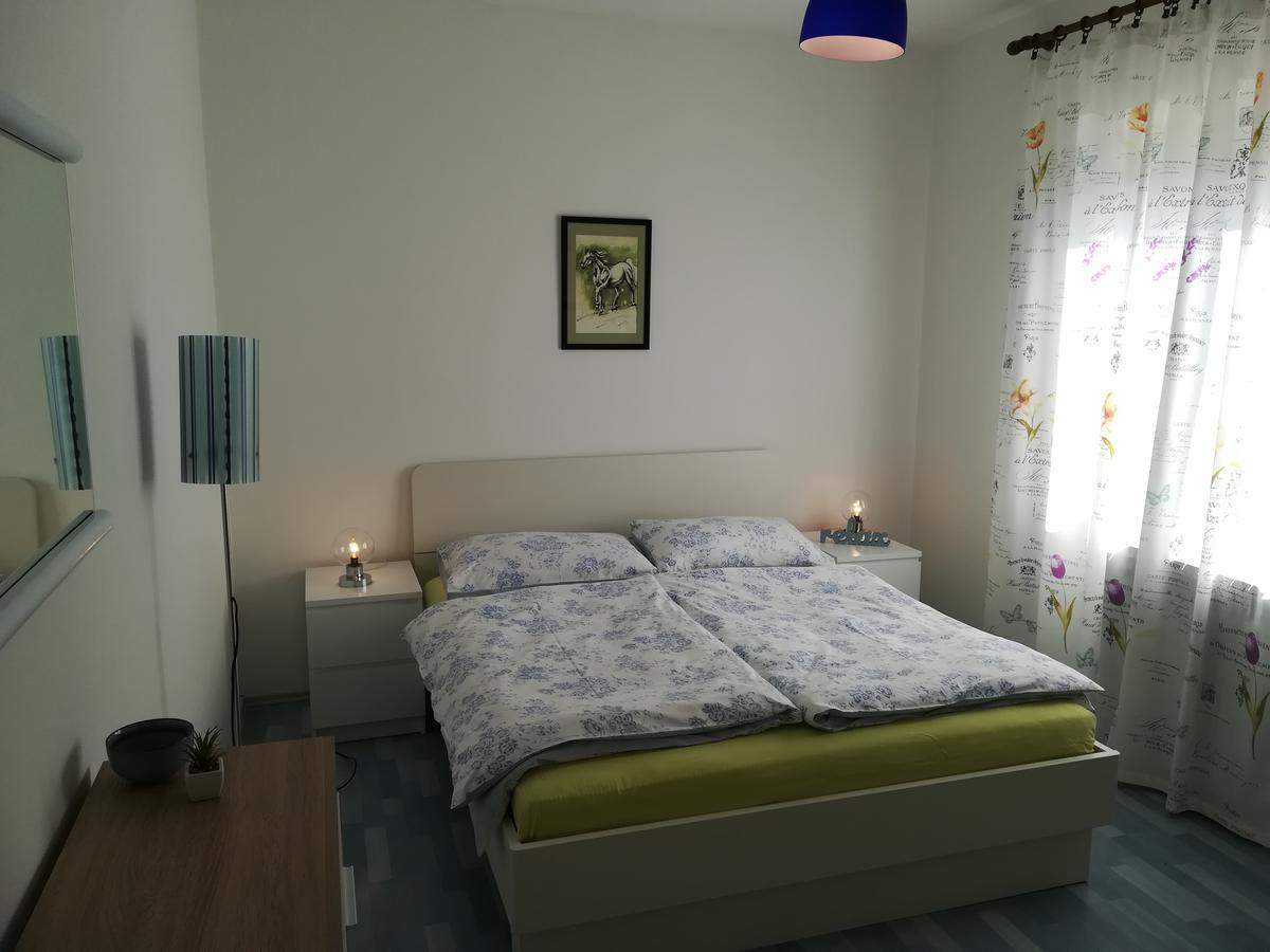 Apartments Sandra Пореч Экстерьер фото